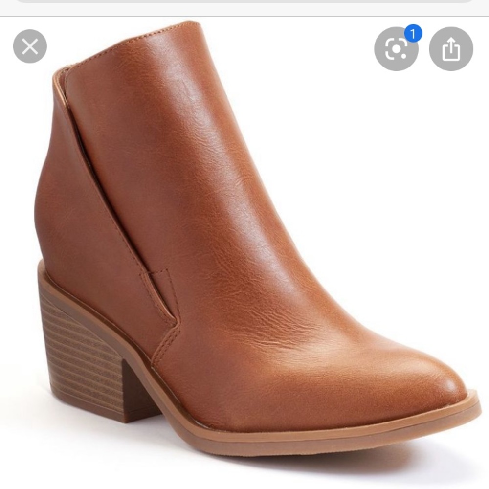 Brown ankle boots with heel